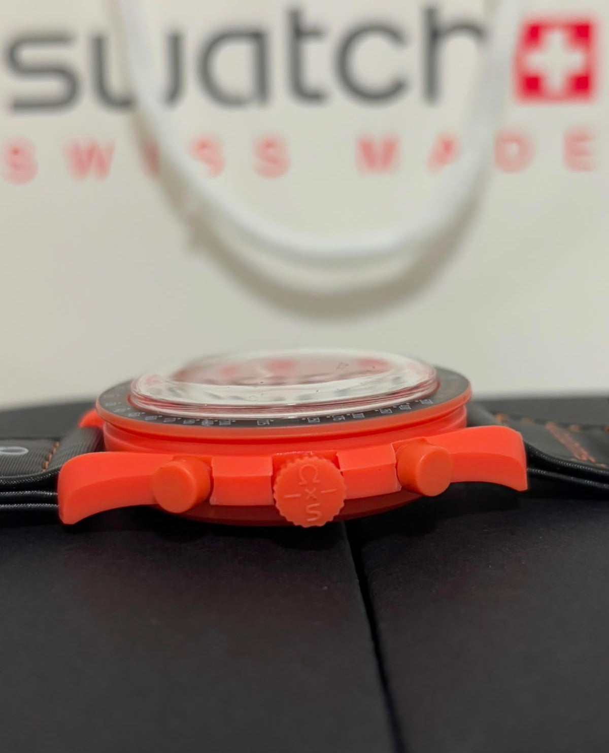 Swatch x Omega mission on Earth "Lava"